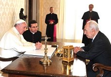 Pope Francis and Shimon Peres